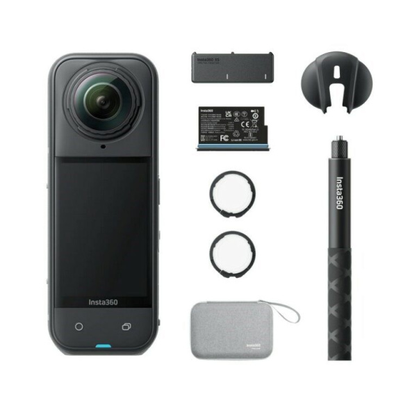 Экшн-камера Insta 360 х5 Essentials Bundle